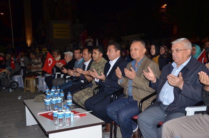 Başkan Bakıcı, Gece Demokrasi Nöbetinde, Gündüz Halka Hizmette