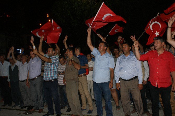 Çüngüşlüler Sokakları İnletti