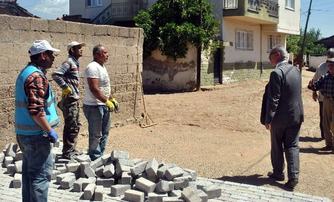 İncirliova’da Yol Yapım Çalışmaları Sürüyor