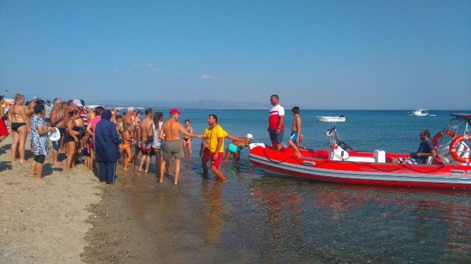 Denizde Sürüklenen Baba Kızı İtfaiye Kurtardı