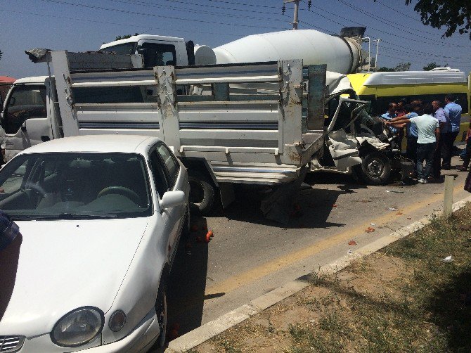 Van’da Zincirleme Trafik Kazası; 11 Yaralı