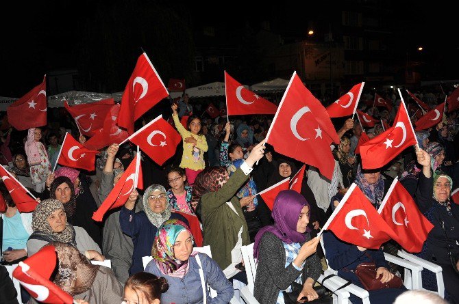 Bozüyüklüler Demokrasi Nöbetinde