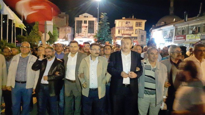 Bekiroğlu, Sungurlu’da Demokrasi Nöbetine Katıldı