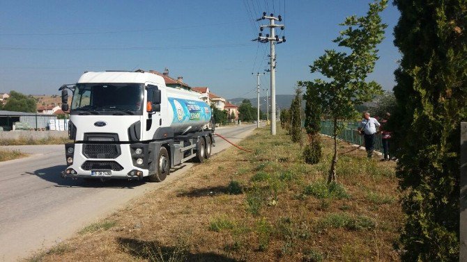 Kanal Tazyikli Su İle Yıkanarak Temizlendi