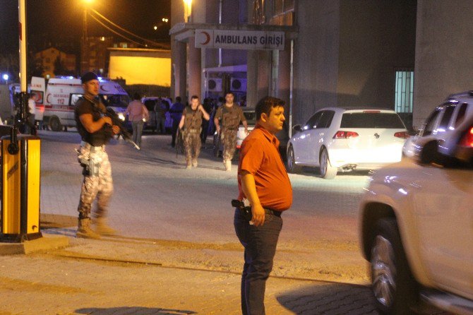 Hakkari Depin Polis Kontrol Noktası’na Bombalı Araçla Saldırı: 8 Yaralı