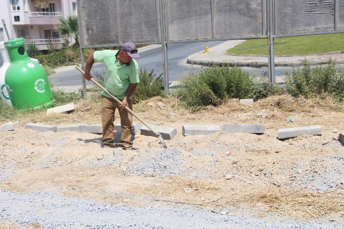 Kuşadası Ege Mahallesi’ne İki Yeni Park Yapılıyor