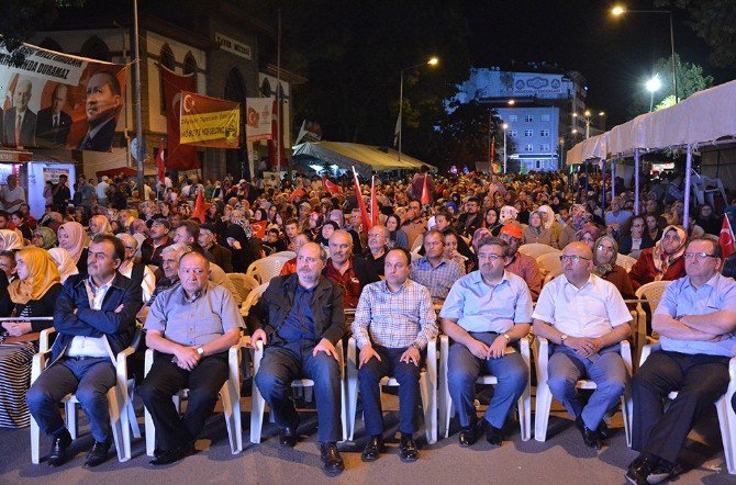 Afyonkarahisar’da Demokrasi Nöbeti Devam Ediyor