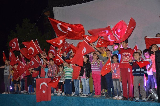 Bozüyük’te Demokrasi Nöbeti Tüm Devam Ediyor