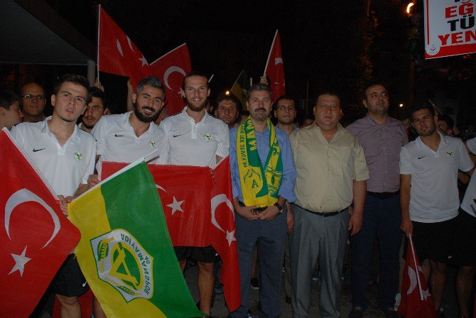 Adıyaman 1954 Spor Kulübü Demokrasi Nöbetinde