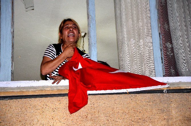 Önce Evinin Camlarını Kırdı Ardından Gazetecilere Dert Yandı