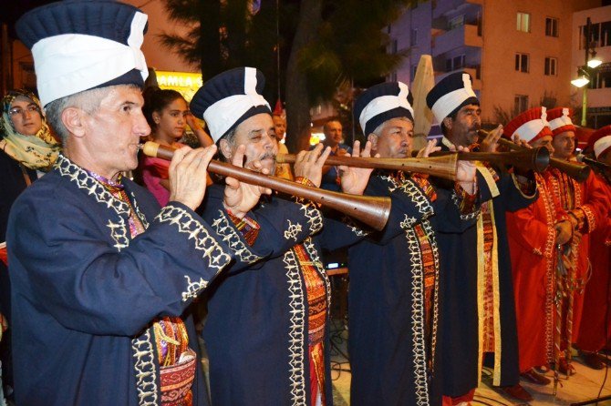 Ayvalık’ta Mehteranlı Vatan Ve Demokrasi Nöbeti Coşkusu