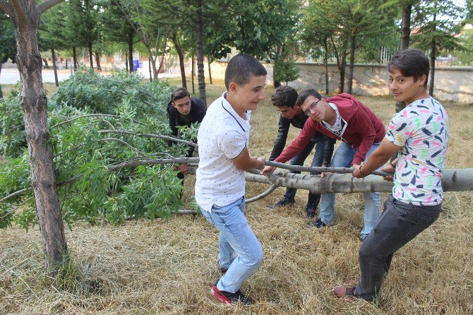 Tavşanlı’da Sağanak Yağış