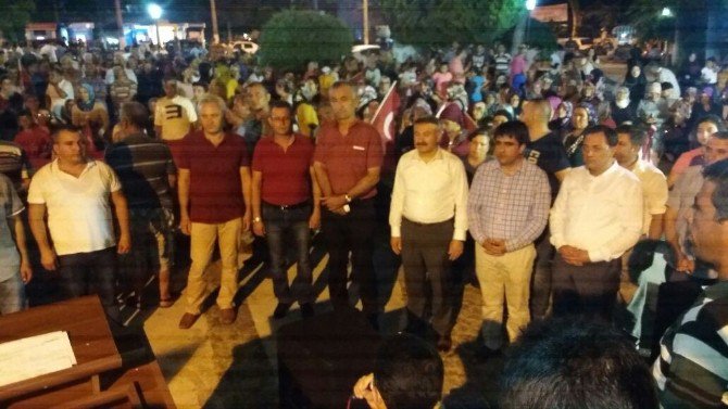 Mersin’de Demokrasi Nöbetleri Devam Ediyor