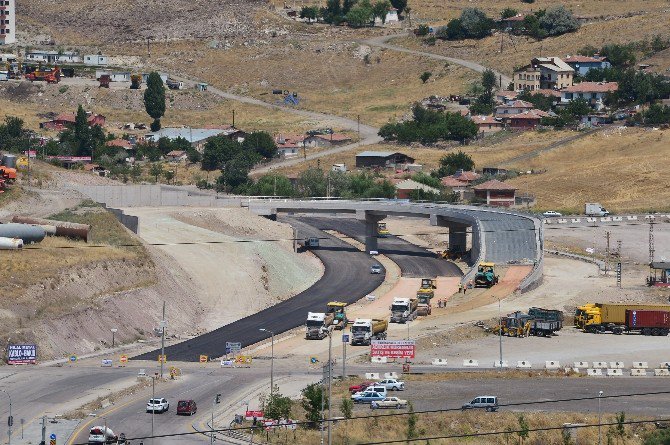 Büyükşehir Belediyesi Tarafından Hurdacılar Sitesi Kavşağına Yapılan Köprü Tamamlandı