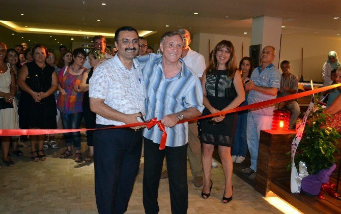 Didim’de Tenis Kortu İçin Resim Sergisi Açıldı