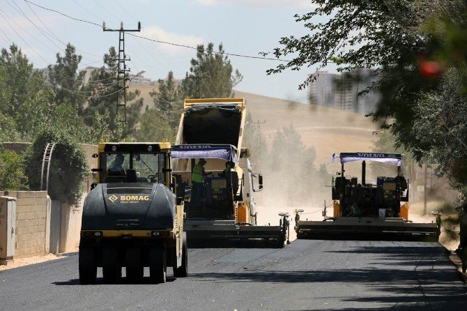 Büyükşehir Yol Genişletme Ve Asfaltlama Çalışmalarına Devam Ediyor