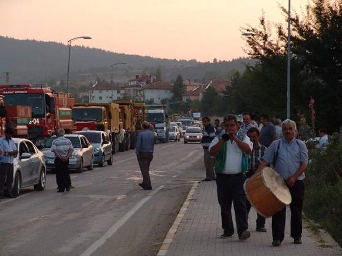 Kastamonu’da Davul-zurnalı 500 Araçlık Demokrasi Konvoyu