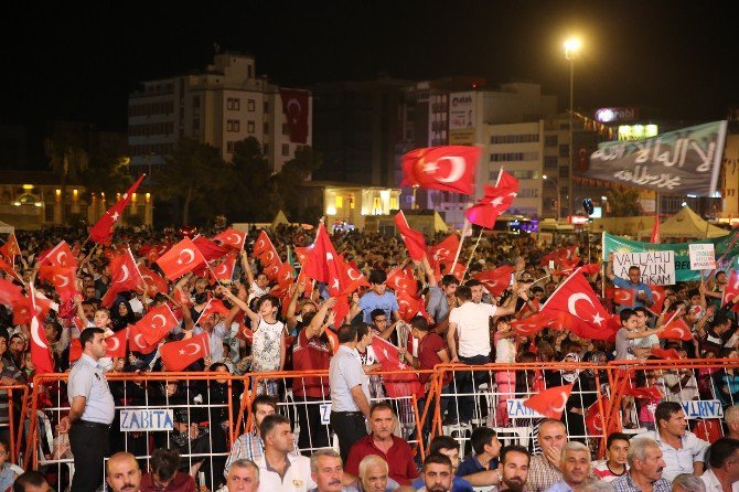 Şanlıurfa Merkez Ve İlçelerinde Demokrasi Nöbeti Sürüyor