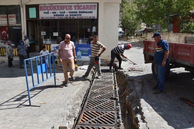 Hayrabolu’da Yağmursuyu Izgara Çalışmaları Sürüyor