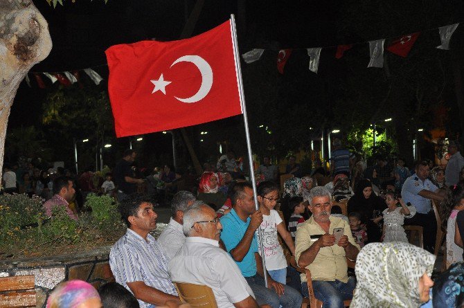 Demokrasi Nöbeti Büyük Şevkle Devam Ediyor