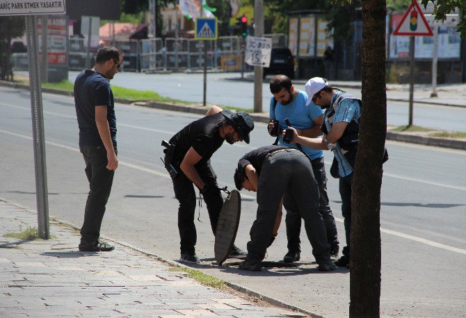 Diyarbakır’da Hdp Mitingi Öncesi Alanda Bomba Araması Yapıldı