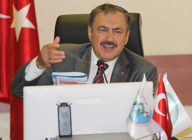 Bakan Eroğlu’ndan Bürokratlara: "Atış Serbest"