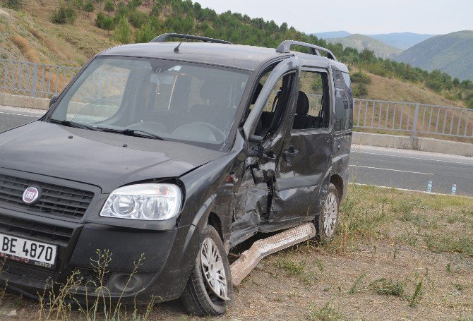 Tosya’da Trafik Kazası: 2 Ağır Yaralı