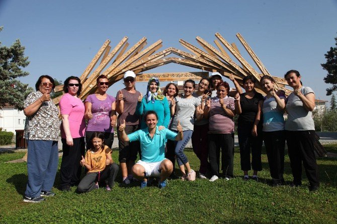 Odunpazarı’nda Kadınlar Spor Yaparak Sağlıklı Kalıyor