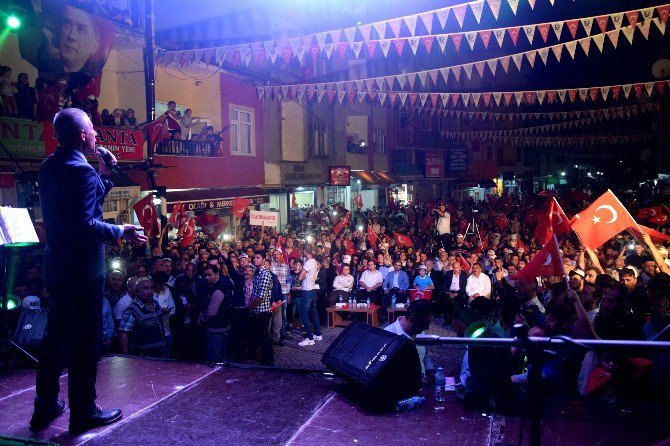 Mustafa Yıldızdoğan Giresun’da Demokrasi Nöbetine Destek Verdi.