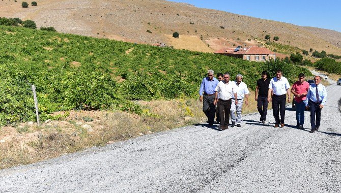 Başkan Gürkan Üzümlü Mahallesindeki Çalışmaları Yerinde İnceledi