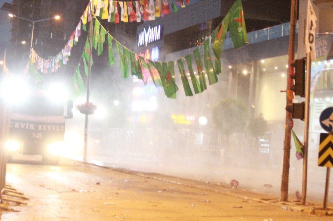 Van’da Hdp’den ‘Darbeye Hayır Demokrasi Hemen Şimdi’ Mitingi