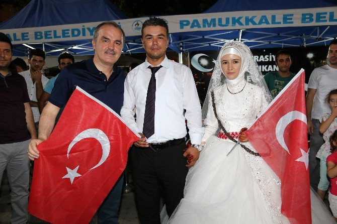 Nikah Masasından ’Demokrasi Nöbeti’ne