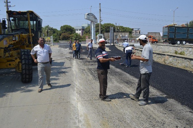 Turgutlu Belediyesi’nden Yol Yapım Çalışması