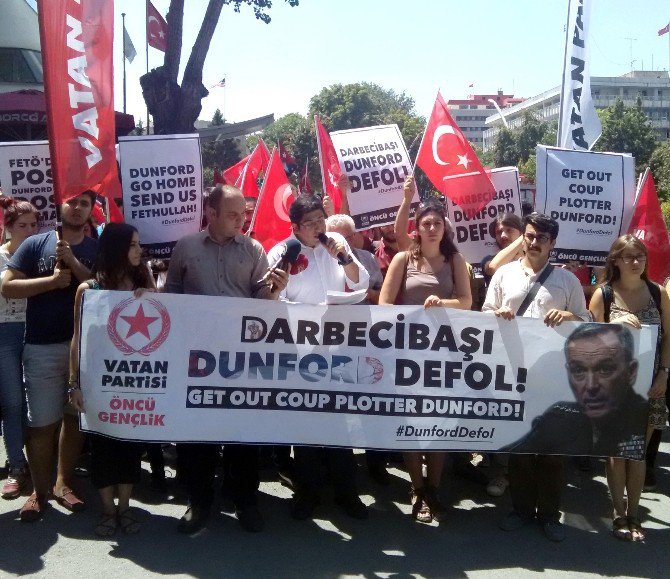 Abd Genelkurmay Başkanı Dunford’a Bavullu Protesto