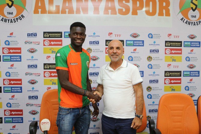 Alanyaspor’da Orta Sahaya Takviye