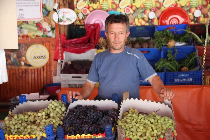 Yaz Meyvelerinin Vazgeçilmezi Üzüme Talep Yoğun