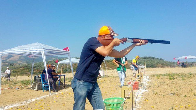 Mudanyalı Avcılar Bayramlarını Atış Yaparak Kutladı