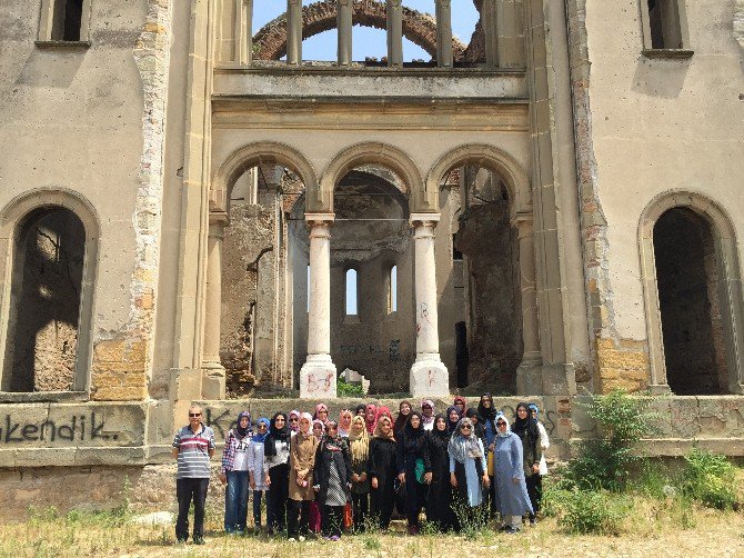 İmam Hatip Lisesi Öğrencileri Osmaneli’yi Gezdi