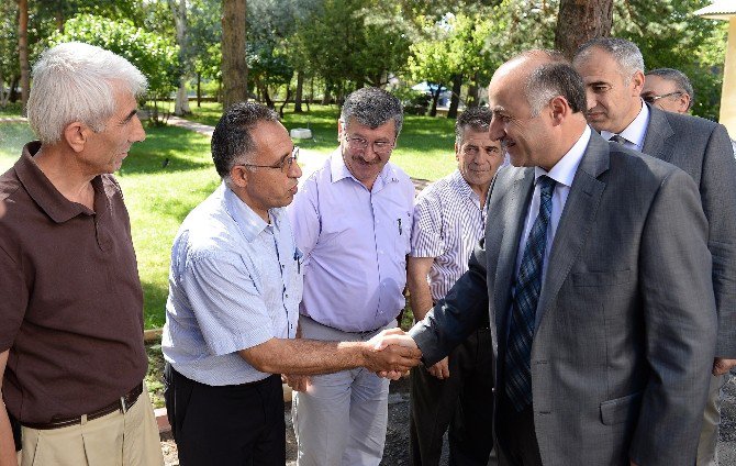 Vali Azizoğlu, Gıda Tarım Ve Hayvancılık İl Müdürlüğü’nü Ziyaret Etti