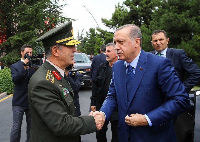 Erdoğan, Genelkurmay Başkanlığını Ziyaret Ediyor