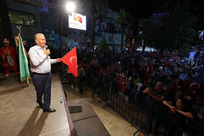 Delikliçınar’ın Adı 15 Temmuz Şehitler Meydanı Oluyor