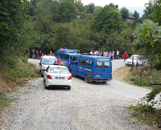 Fındık Paylaşımı Yüzünden Annesi Ve Kız Kardeşine Kurşun Yağdırdı: 2 Ölü, 3 Yaralı