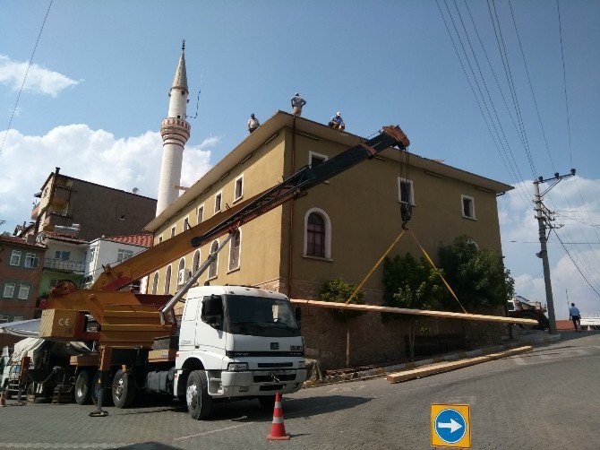 Hisarcık Çarşı Camii’nde Bakım Ve Onarım Çalışması