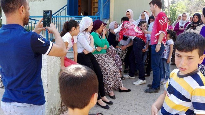 Aydın Köşk İlçesi’nin Gençleri Dualarla Kışlalarına Uğurlandı