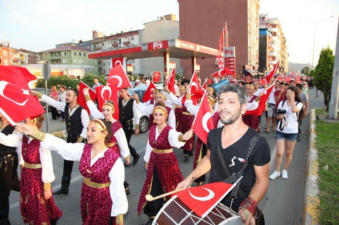 Yabancı Dansçılar Darbe Girişimini Protesto Etti