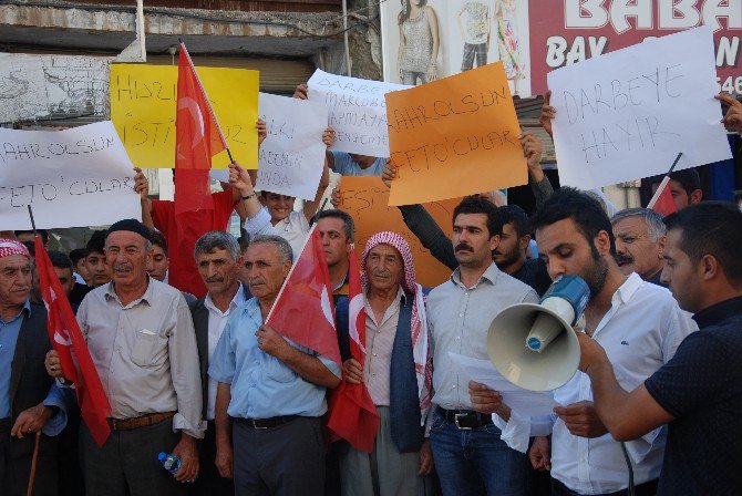 İdil’de Aşiret Üyelerinden Demokrasi Eylemi