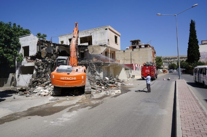 Adıyaman’da, Yollar Genişletiliyor