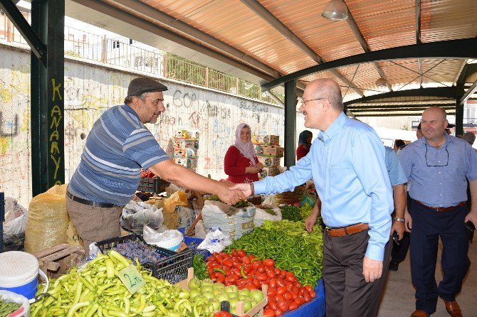 Pazarcı Esnafı Altıeylül’den Memnun