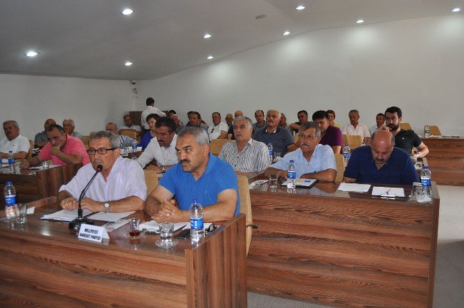 Korkuteli Belediye Meclisi’nde Darbe Girişimine Tepki