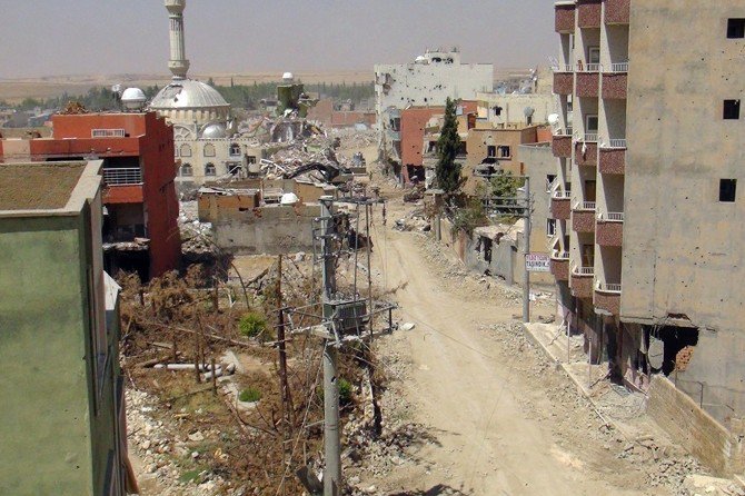 Nusaybin’de Hasarlı Binaların Yıkımına Başlandı